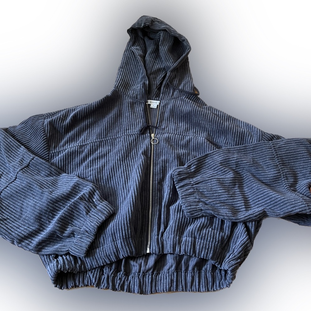 Cropped zip up